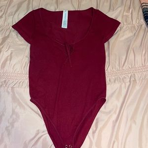 Women’s maroon ribbed bodysuit